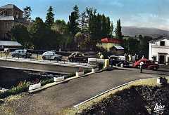 66 Bourg Madame Le pont International I